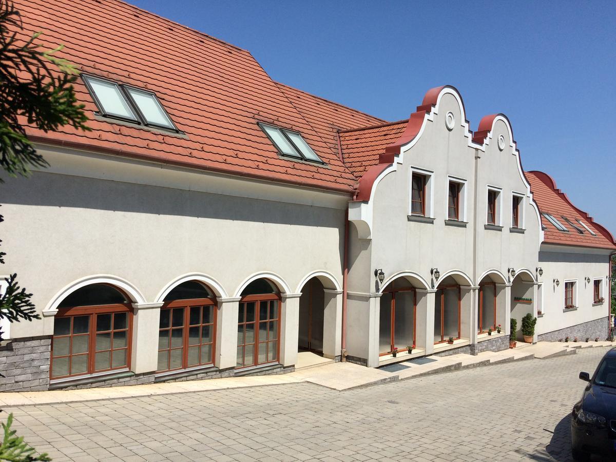 Natural Panzió Győr Exterior foto
